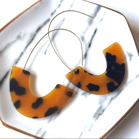 BaubleBar Jewelry - BaubleBar Tan Tortoise Acrylic Hoop Drop Earrings